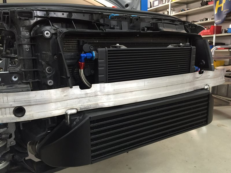 2.5L TFSI Audi RS3 & TTRS Support de radiateur d'huile BAR-TEK®