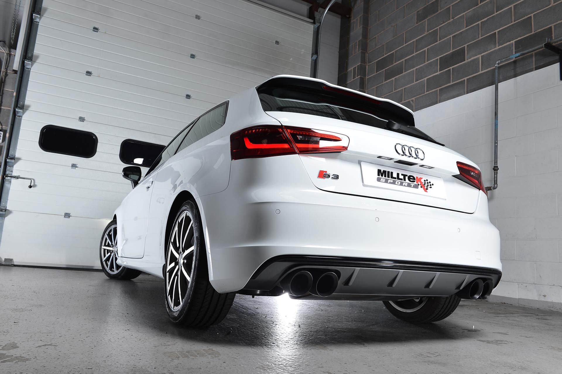 2.0L TSI Audi S3 8V Echappement de Cat avec TÜV MILLTEK