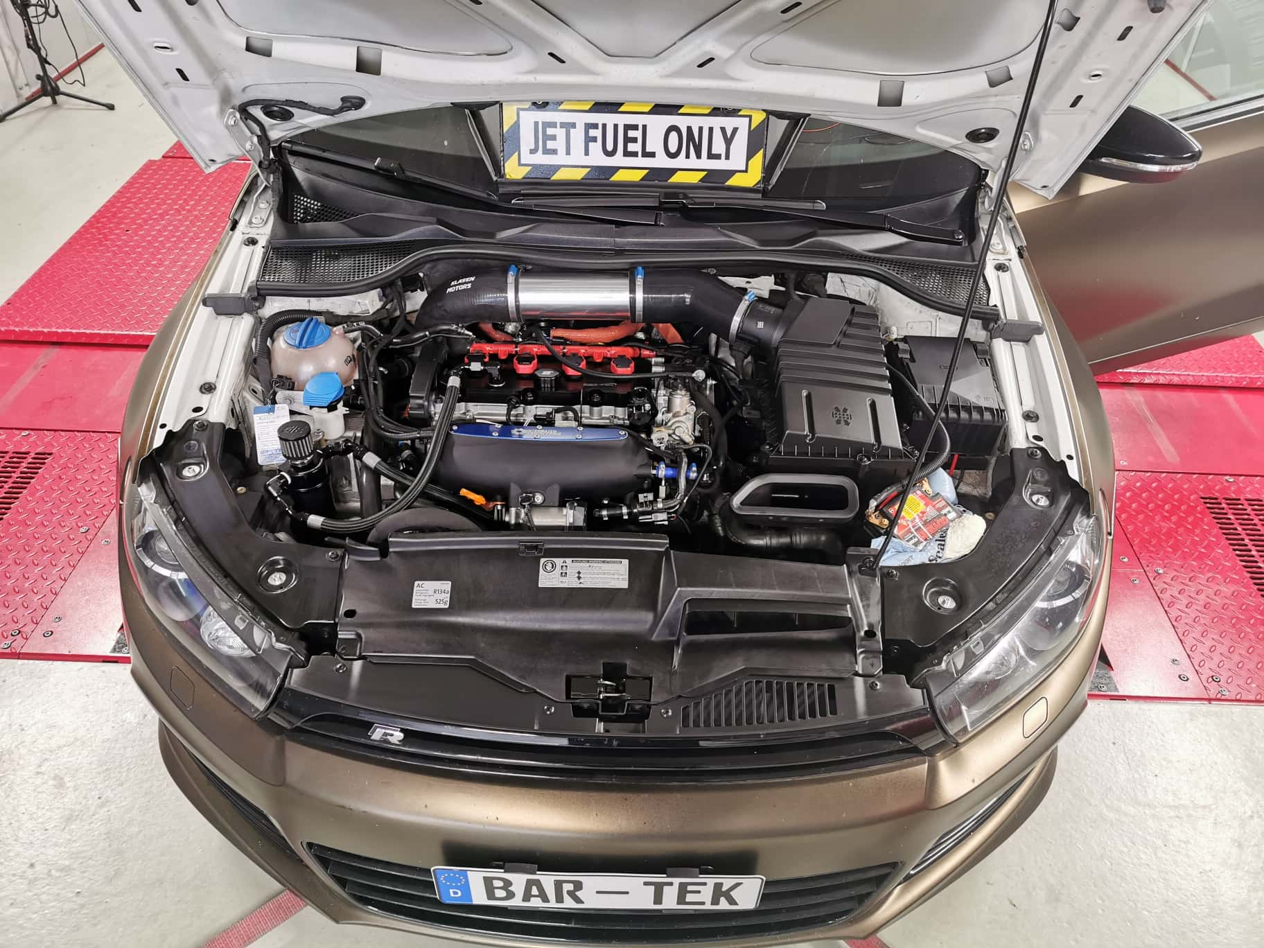 2.0L TFSI EA113 Öl Catchtank Kit für Billet Ventildeckel BAR-TEK®